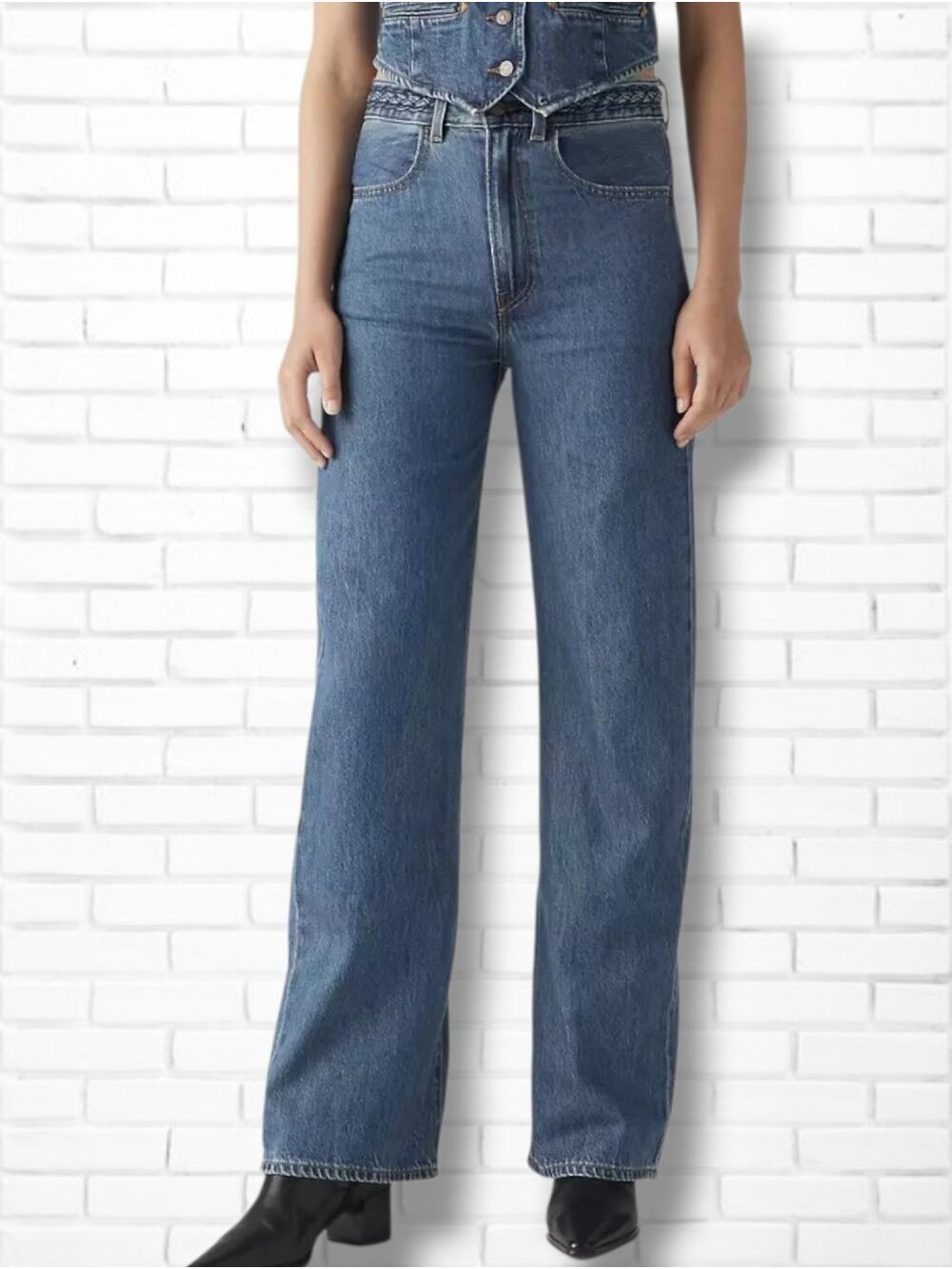 NEW! Levi's Ribcage Wide Leg Braided Women's Jeans Size 29 X 32 L NWT
